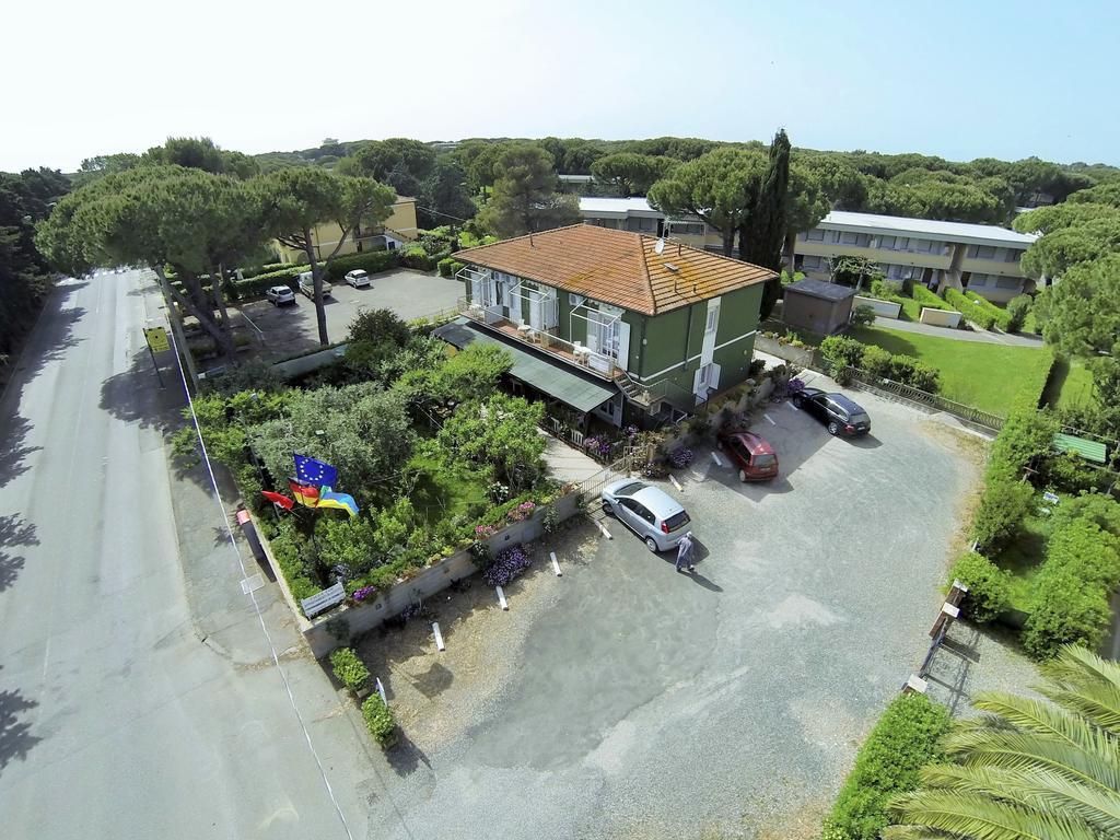 Villaedi Marina Di Bibbona Exterior photo